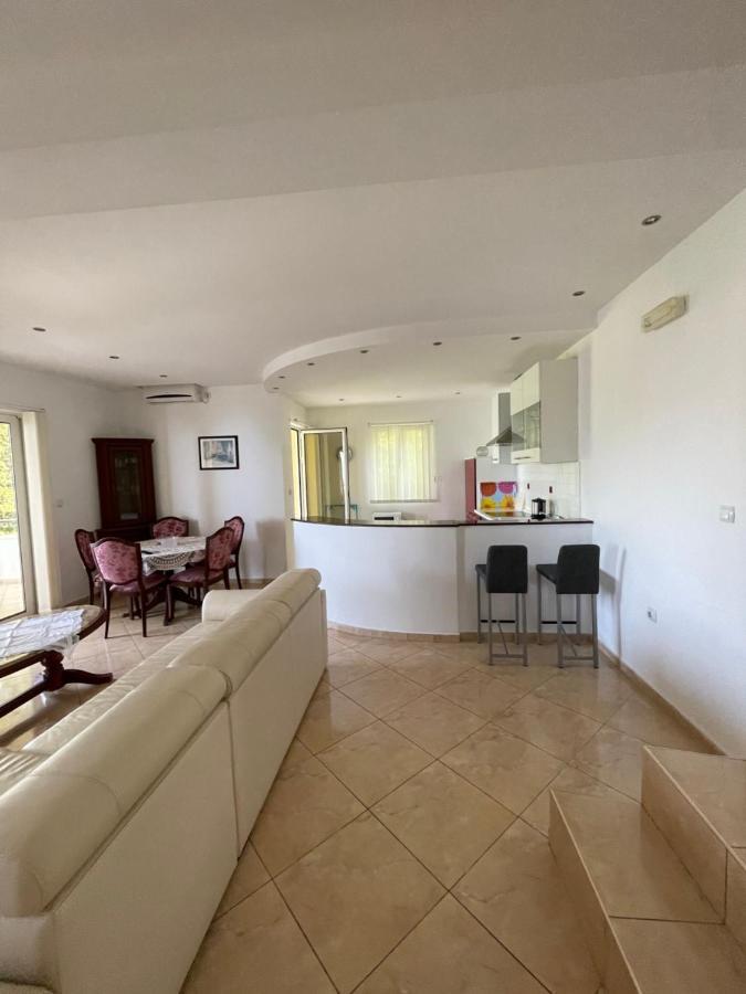Apartments Rozela Улцинь Экстерьер фото